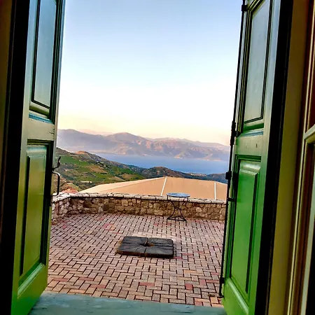 Gerofotis Traditional Est 1892 - Close To Aigio, Akoli, Selianitika Hotel