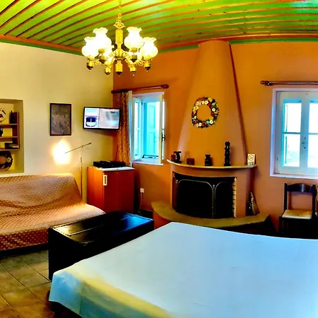 Gerofotis Traditional Est 1892 - Close To Aigio, Akoli, Selianitika Lakka (Peloponnese)