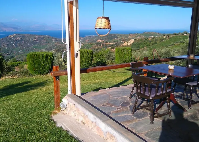 Gerofotis Traditional Est 1892 - Close To Aigio, Akoli, Selianitika Hotel Lákka