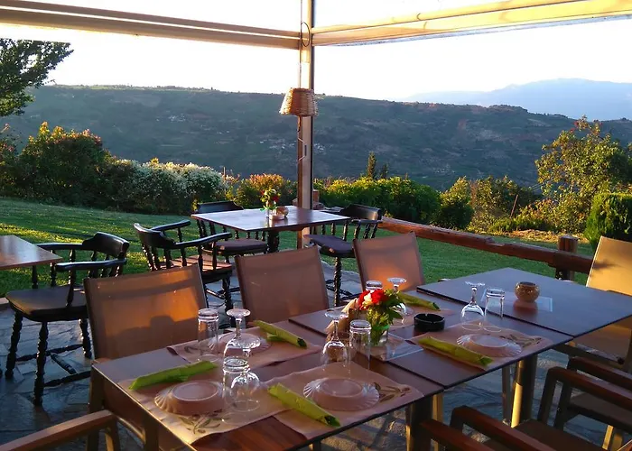 Hotel Gerofotis Traditional Est 1892 - Close To Aigio, Akoli, Selianitika Lákka