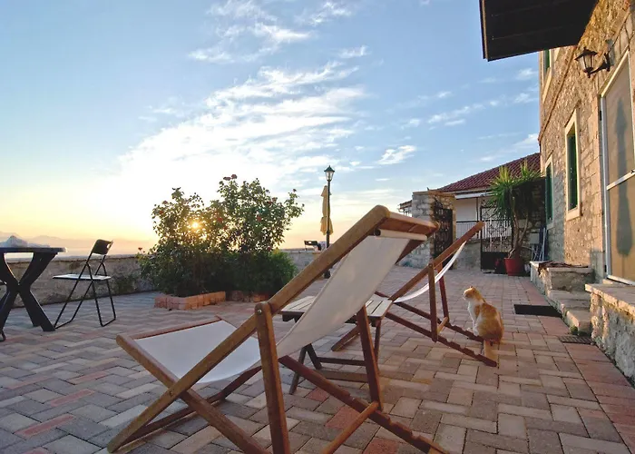 Hotel Gerofotis Traditional Est 1892 - Close To Aigio, Akoli, Selianitika